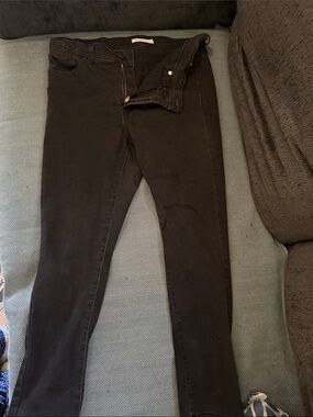 Women’s Black Skinny Jeans – Classic Slim Fit